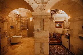 Serenus Cave Suites