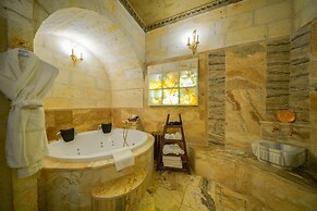 Serenus Cave Suites