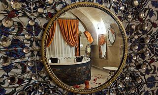Serenus Cave Suites
