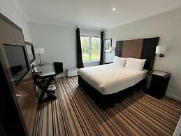 Charming 20-bed Self Contained Dwelling in Hook