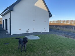 Fabulous Open Plan Studio Retreat - Cowdenbeath
