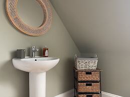 Fabulous Open Plan Studio Retreat - Cowdenbeath