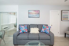 The Surf Hollywood Beach