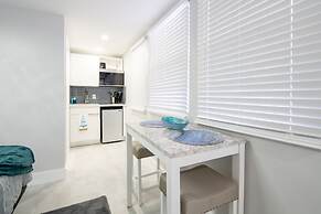 The Surf Hollywood Beach