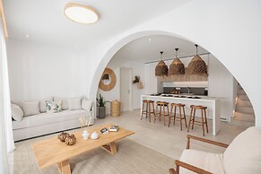 Seanfinity Beachfront Suites