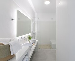 Seanfinity Beachfront Suites