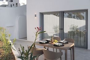 Seanfinity Beachfront Suites