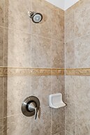 In the Heart of Kissimmee - Storey Lake Resort - 4bd/3ba Pool Townhome