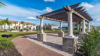 In the Heart of Kissimmee - Storey Lake Resort - 4bd/3ba Pool Townhome