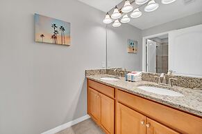 In the Heart of Kissimmee - Storey Lake Resort - 4bd/3ba Pool Townhome