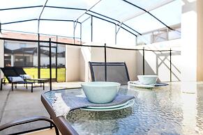 In the Heart of Kissimmee - Storey Lake Resort - 4bd/3ba Pool Townhome