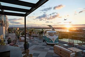 Renaissance New York Flushing Hotel at Tangram