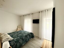 Remarkable 2-bed House in Ponta Delgada