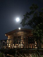 The Blue Mahoe Treehouse