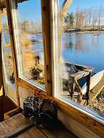 Romantic Cabin Right on the Lake With Fire Place