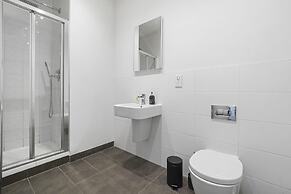 Central Stevenage Luxury 2 Bed Apartment