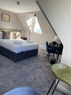Chapter 1 Hotels