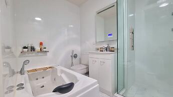 Wonderful Renovated 4BR House - Netflix