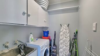 Wonderful Renovated 4BR House - Netflix