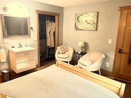 Bell In The Woods B&B