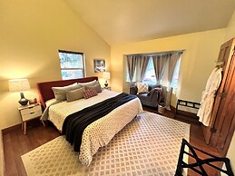 Bell In The Woods B&B