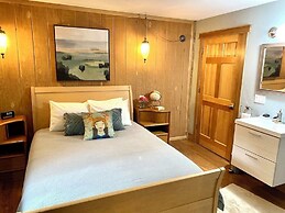 Bell In The Woods B&B