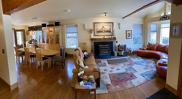 Bell In The Woods B&B