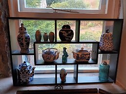 Eclectic Artists Cottage in Bohemian Hebden Bridge