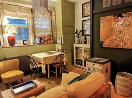 Eclectic Artists Cottage in Bohemian Hebden Bridge