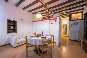 Gufo - Orange 100 mt Near Lake