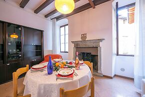 Gufo - Orange 100 mt Near Lake