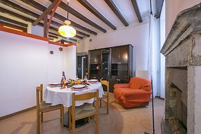 Gufo - Orange 100 mt Near Lake