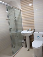 OYO 848 Dona Aurora Condotel