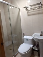 OYO 848 Dona Aurora Condotel