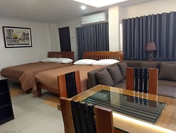 OYO 848 Dona Aurora Condotel