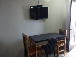 OYO 848 Dona Aurora Condotel