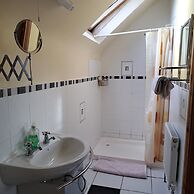 Spacious 6-bed House 10 Minutes From Knock Airport