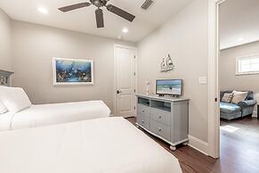 Villa Lago 1975 S2G 4BR 4BA 10