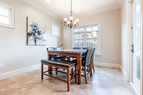 Villa Lago 1975 S2G 4BR 4BA 10