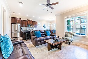 Villa Lago 1975 S2G 4BR 4BA 10