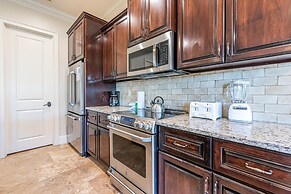 Villa Lago 1975 S2G 4BR 4BA 10