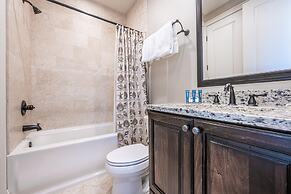 Villa Lago 1975 S2G 4BR 4BA 10