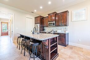 Villa Lago 1975 S2G 4BR 4BA 10