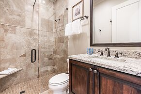 Villa Lago 1975 S2G 4BR 4BA 10