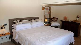 Bs-i633-viem71a1 - Arcimboldo House 2 2