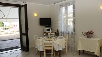 Bs-i633-viem71a1 - Arcimboldo House 2 2