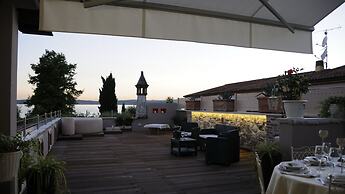 Bs-i633-viem71a1 - Arcimboldo House 2 2