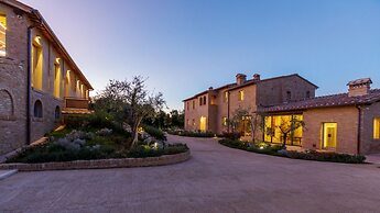 La Fonte Di Santa Regina 16