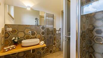 La Fonte Di Santa Regina 16