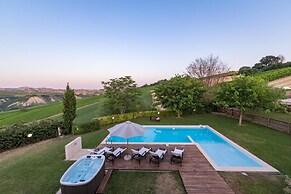 Casale Rosy 6 2 in Offida